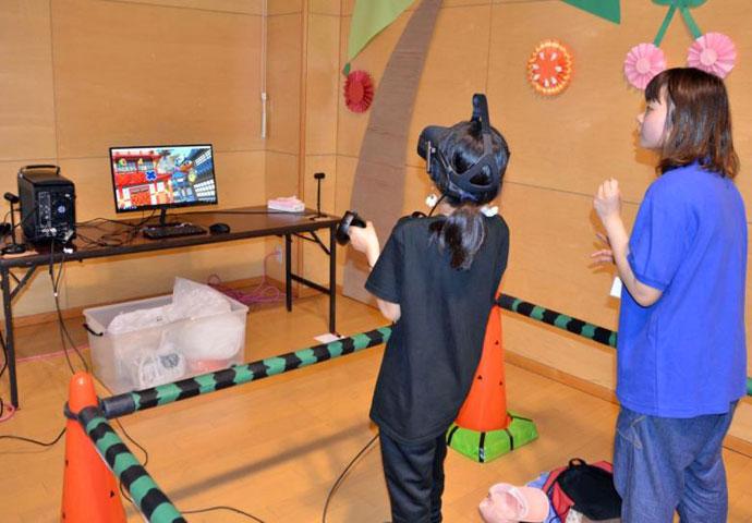 話題のVR（バーチャル・リアリティ）をぜひ体験してみてください！