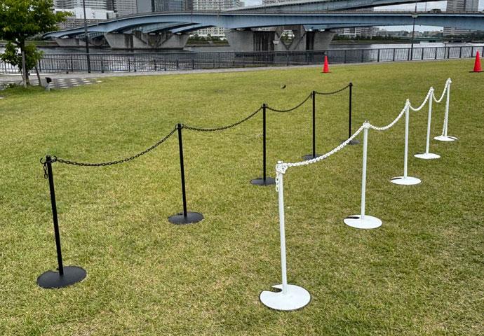 ポールパーテーション 白・黒